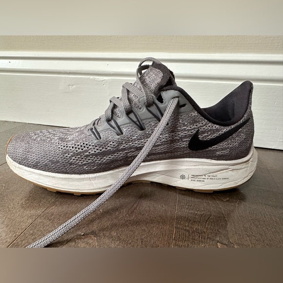 Gray Nike Pegasus 36 Running Shoes Size 7 - Picture 6 of 7